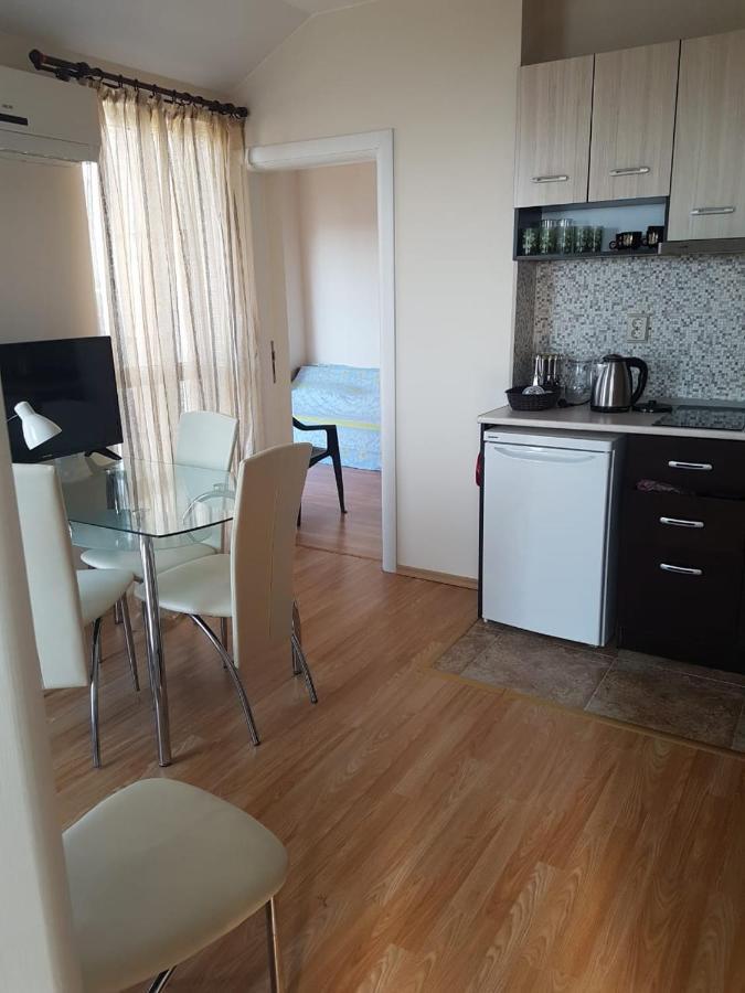 רבדה Mellia Boutique Apartments מראה חיצוני תמונה