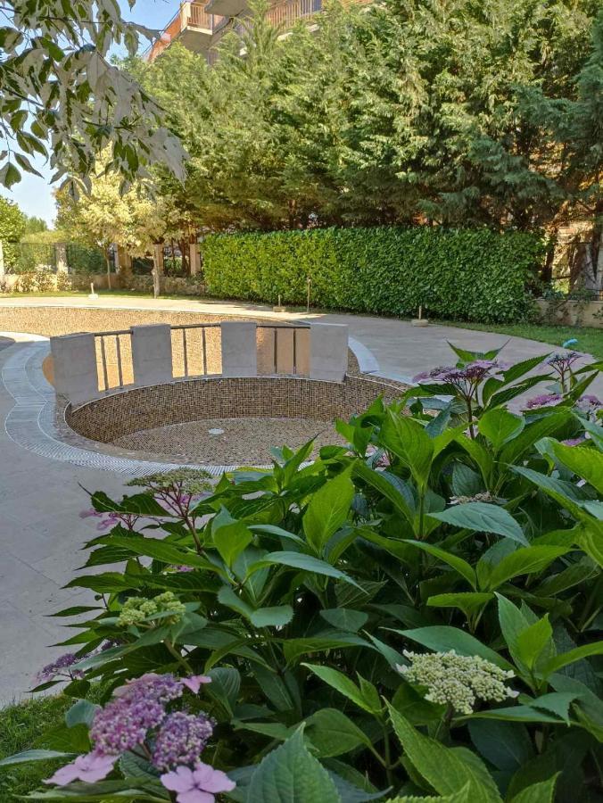 רבדה Mellia Boutique Apartments מראה חיצוני תמונה