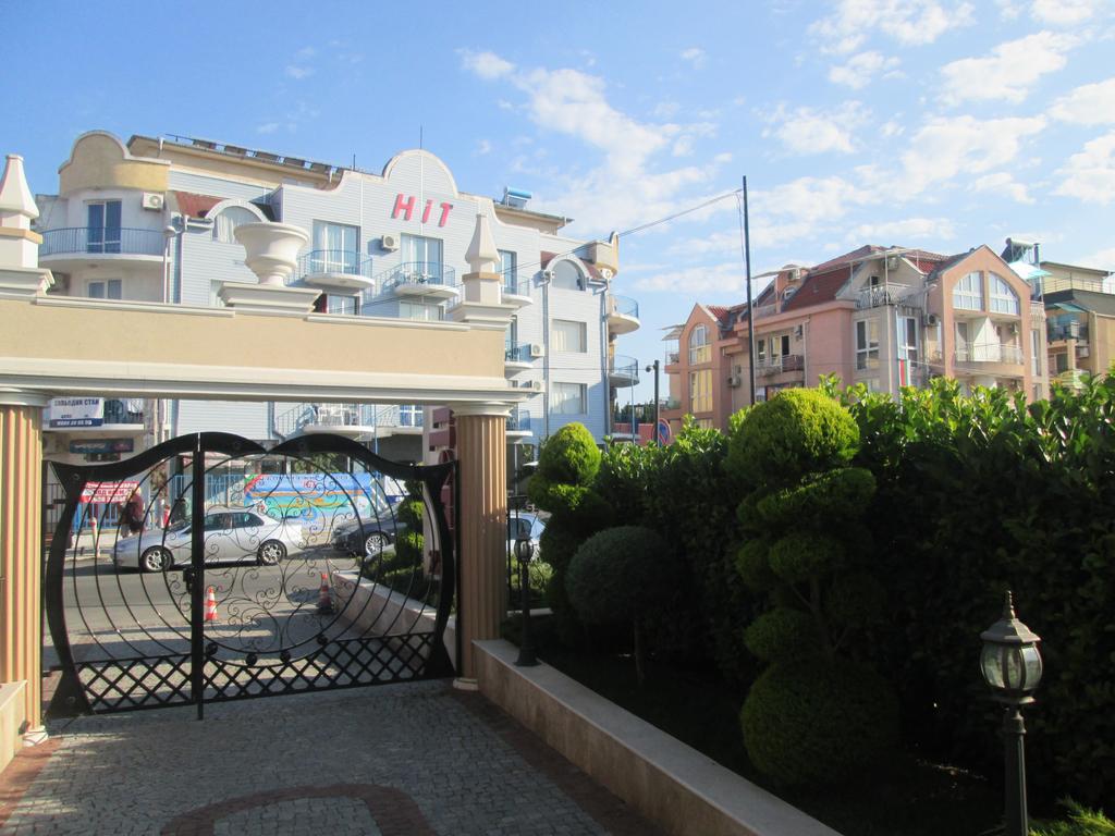 רבדה Mellia Boutique Apartments מראה חיצוני תמונה